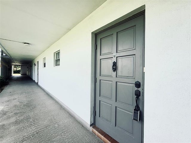 5 of 22 - 1201 Hillcrest Ct 109, Hollywood, FL