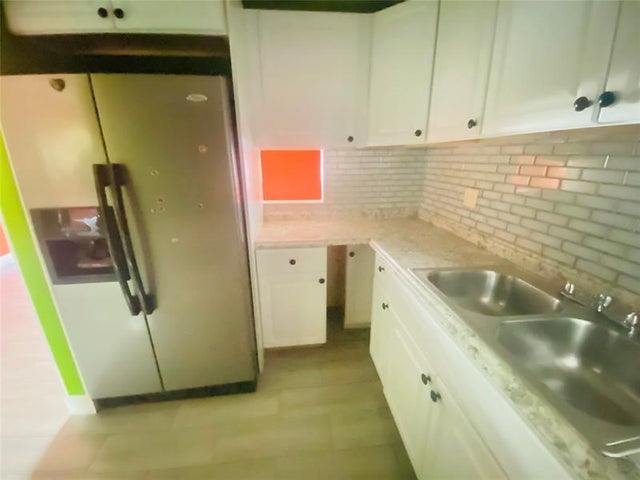 2 of 7 - 495 Se 8th St 137, Deerfield Beach, FL