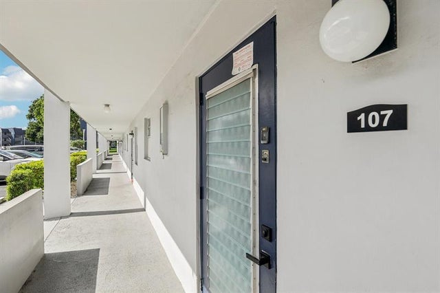 3 of 32 - 7897 Golf Circle Dr 107, Margate, FL