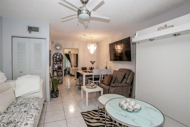 1 of 12 - 601 Nw 77 205, Margate, FL
