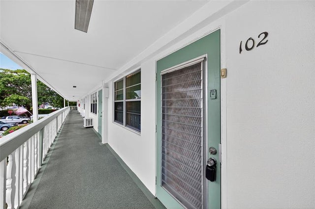 2 of 28 - 102 Newport F 102, Deerfield Beach, FL
