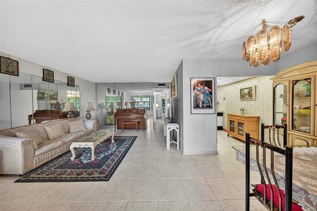 3 of 28 - 102 Newport F 102, Deerfield Beach, FL