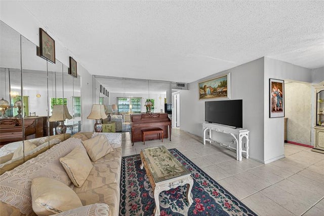 5 of 28 - 102 Newport F 102, Deerfield Beach, FL