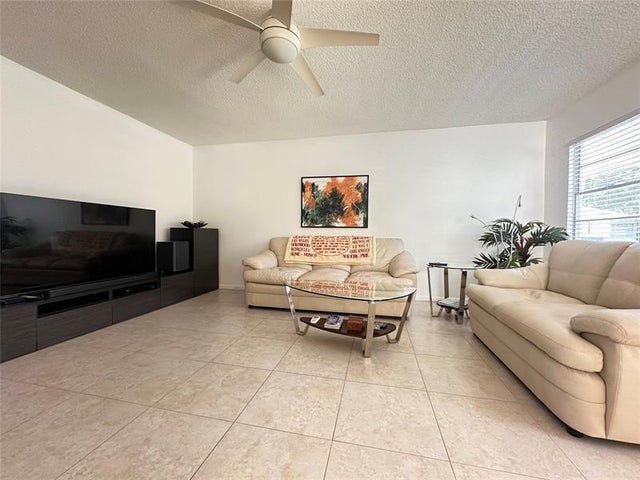 3 of 60 - 53 Tilford C 53, Deerfield Beach, FL