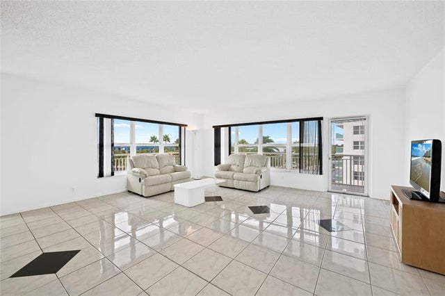 2 of 40 - 3850 Galt Ocean Dr 407, Fort Lauderdale, FL