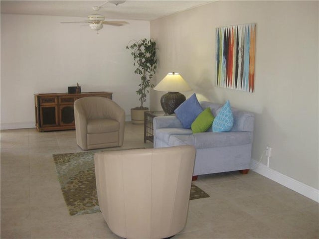4 of 15 - 9233 Sw 8th St 103, Boca Raton, FL