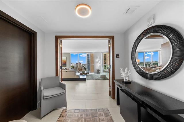 4 of 40 - 101 S Fort Lauderdale Beach Blvd 1806, Fort Lauderdale, FL