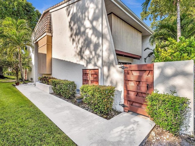3 of 53 - 3008 Willow Ln 265, Hollywood, FL