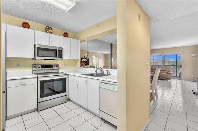 3 of 73 - 9560 Weldon Cir J413, Fort Lauderdale, FL
