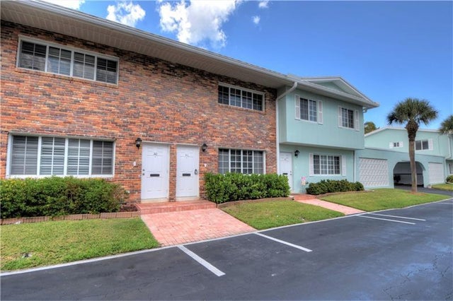 4 of 29 - 5400 N Ocean Blvd 31, Lauderdale By The Sea, FL