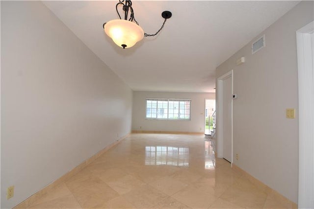 5 of 29 - 5400 N Ocean Blvd 31, Lauderdale By The Sea, FL