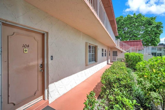2 of 36 - 12025 W Greenway Drive 104, Royal Palm Beach, FL