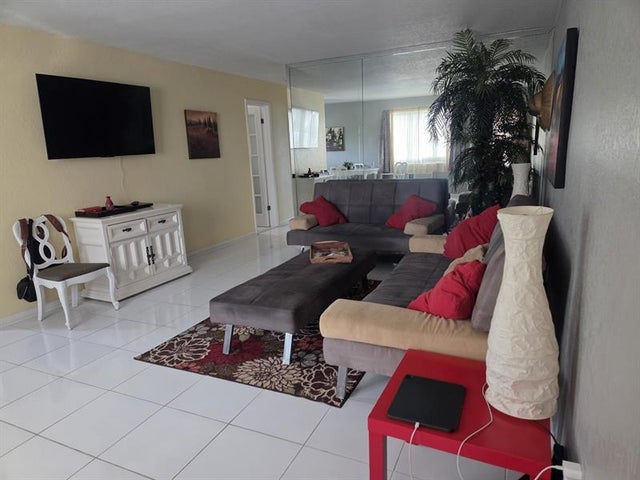 1 of 29 - 15610 Ne 6th Ave 29c, Miami, FL