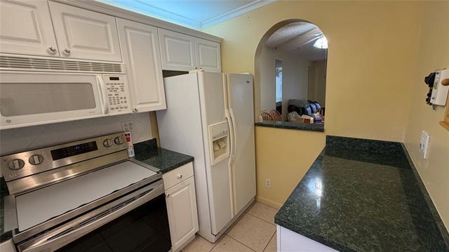 3 of 36 - 9261 Sunrise Lakes Blvd 212, Sunrise, FL