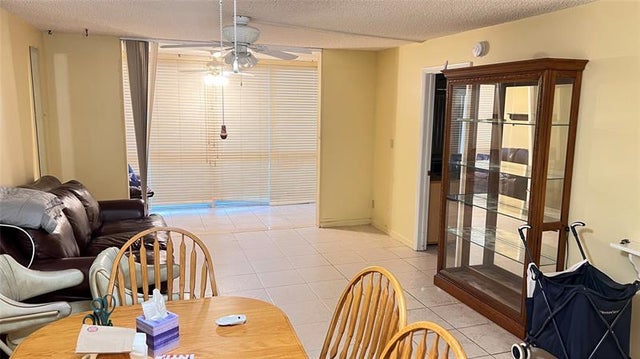 4 of 36 - 9261 Sunrise Lakes Blvd 212, Sunrise, FL