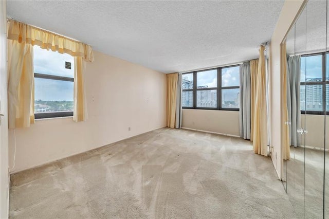 4 of 60 - 2401 S Ocean Dr 505, Hollywood, FL
