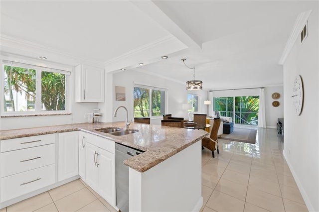 2 of 27 - 3581 Inverrary Dr 104, Lauderhill, FL