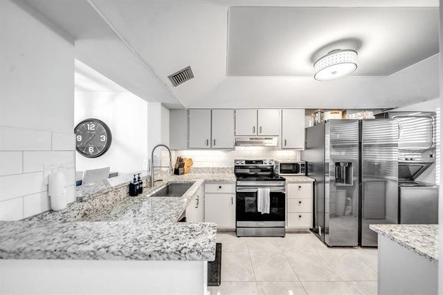 3 of 26 - 3581 S Ocean Boulevard 3b, South Palm Beach, FL