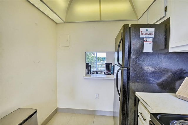 5 of 32 - 8100 Sunrise Lakes Blvd 303, Sunrise, FL