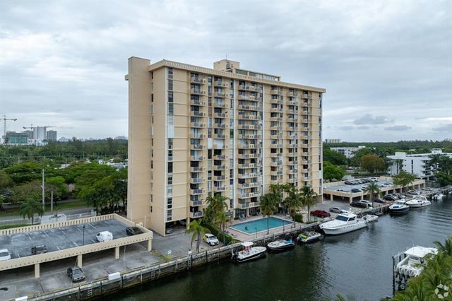 2 of 11 - 2350 Ne 135th St 203, North Miami, FL