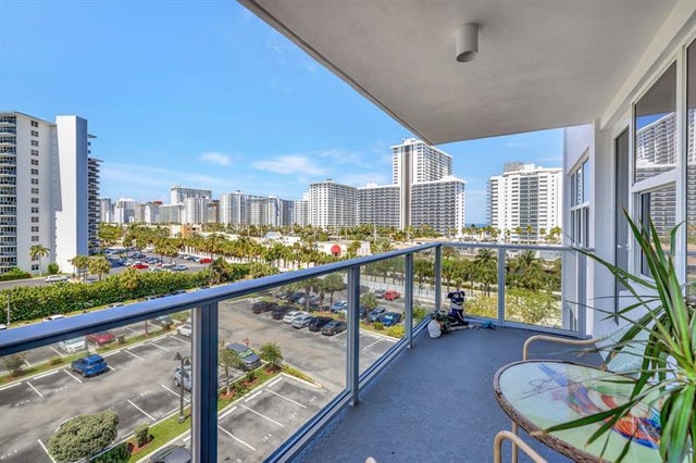 3 of 50 - 3333 Ne 34th St 608, Fort Lauderdale, FL