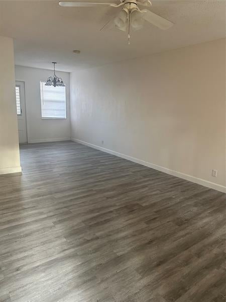 2 of 27 - 411 S Crescent Dr 104, Hollywood, FL