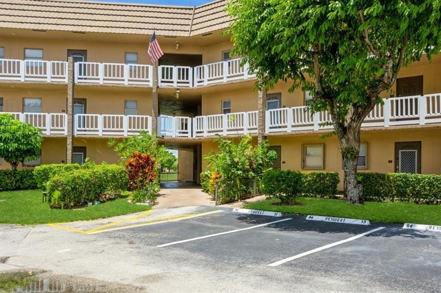 2 of 21 - 9181 Sunrise Lakes Blvd 306, Sunrise, FL