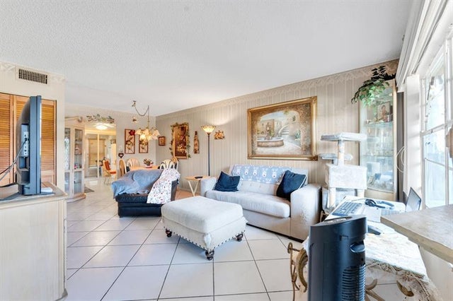 3 of 18 - 7300 Nw 5th Ct 105, Margate, FL