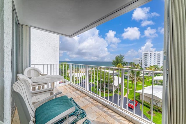 4 of 36 - 1010 S Ocean Blvd 605, Pompano Beach, FL