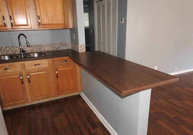 4 of 16 - 4050 Ne 12 Ter 13, Oakland Park, FL