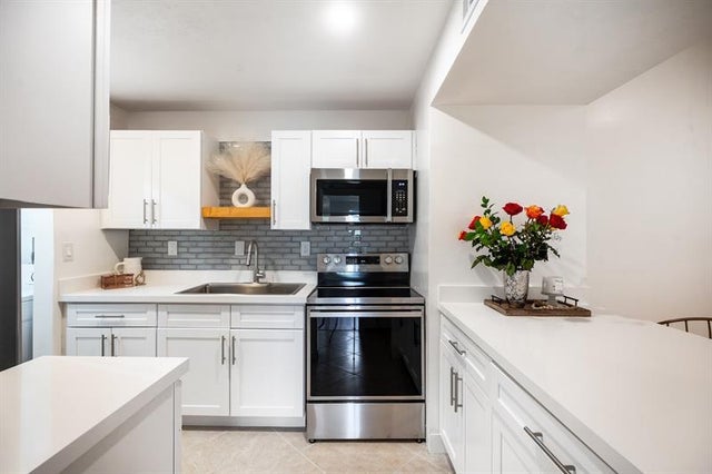 1 of 40 - 927 Ne 199 Street 202, Miami, FL