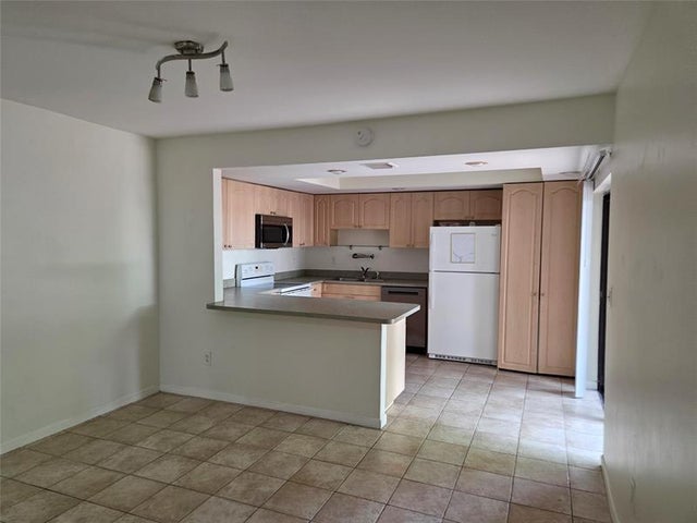 2 of 36 - 12077 Regal Ct 12077, Wellington, FL