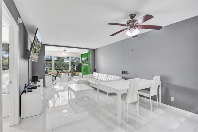 2 of 59 - 9235 Lagoon Pl 207, Davie, FL