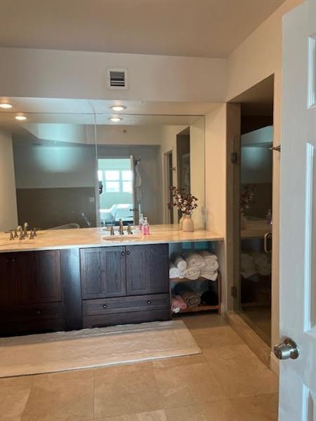 5 of 6 - 14951 Royal Oaks Ln 808, North Miami, FL