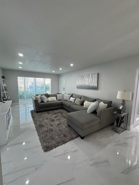 6379 Bay Club Dr 2, Fort Lauderdale