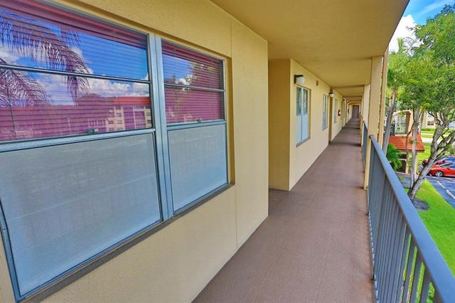 5 of 37 - 13001 Sw 11th Ct 307, Hollywood, FL