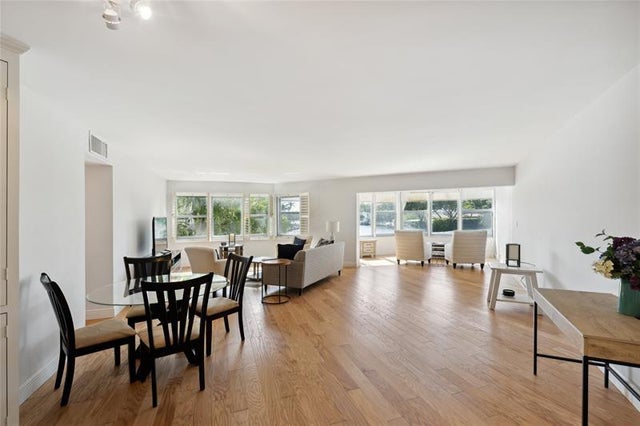 2 of 33 - 818 Se 4th St 201, Fort Lauderdale, FL