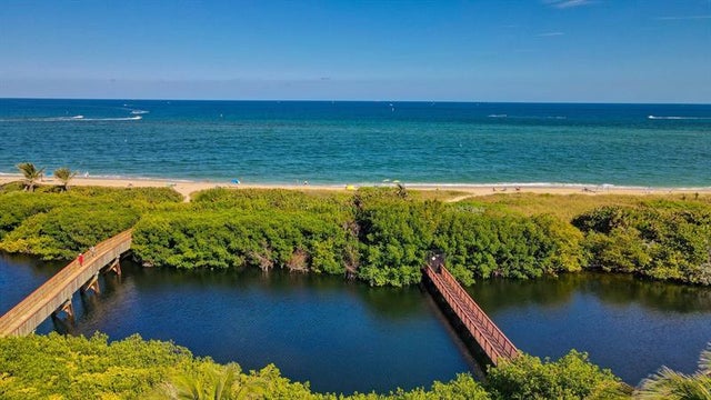 1776 Bay Dr, Pompano Beach