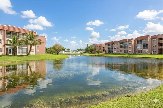 2 of 43 - 9460 Sunrise Lakes Blvd 202, Sunrise, FL
