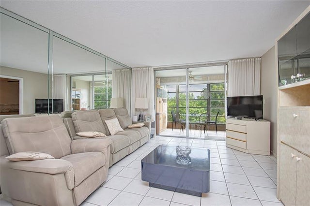 3 of 43 - 9460 Sunrise Lakes Blvd 202, Sunrise, FL