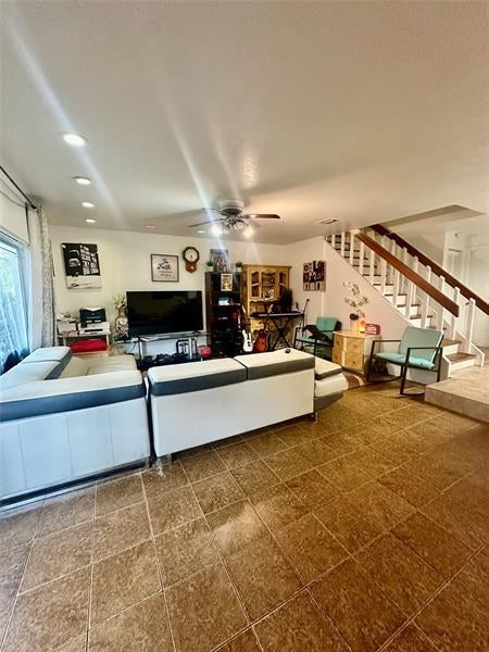 2 of 3 - 8248 Nw 9th St 6, Fort Lauderdale, FL