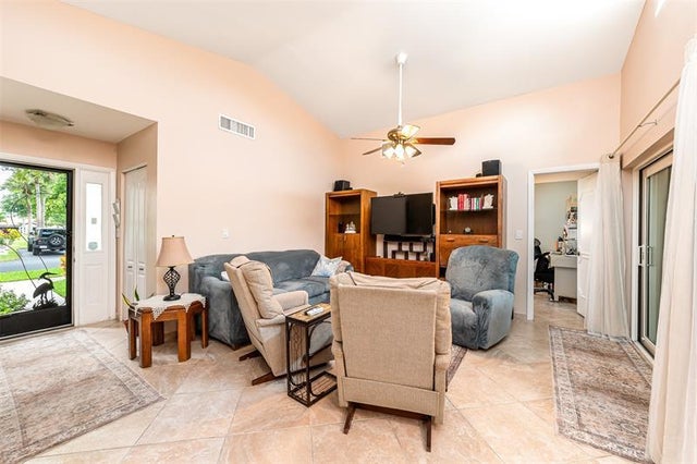 5 of 28 - 3032 Lake Shore Dr 3032, Deerfield Beach, FL