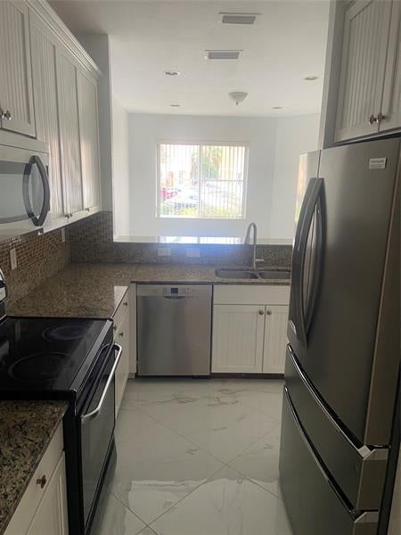 3 of 14 - 8962 Sw 18th St, Hollywood, FL