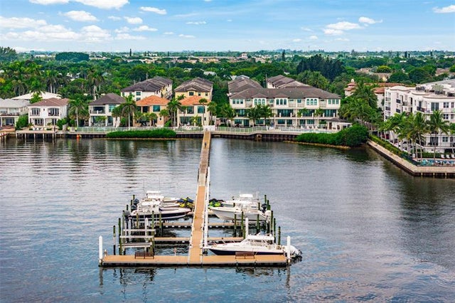 1 of 26 - 608 Windward Circle S, Boynton Beach, FL