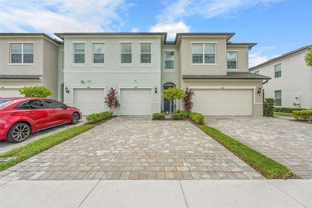1 of 41 - 6112 Rancho Ln, West Palm Beach, FL