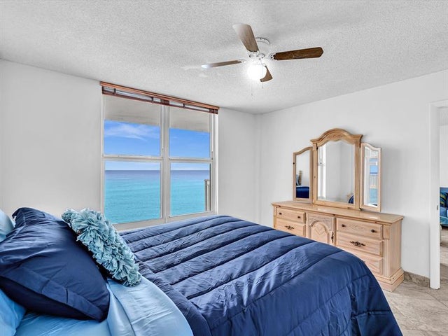 5 of 54 - 1051 Hillsboro Mile 907e, Pompano Beach, FL