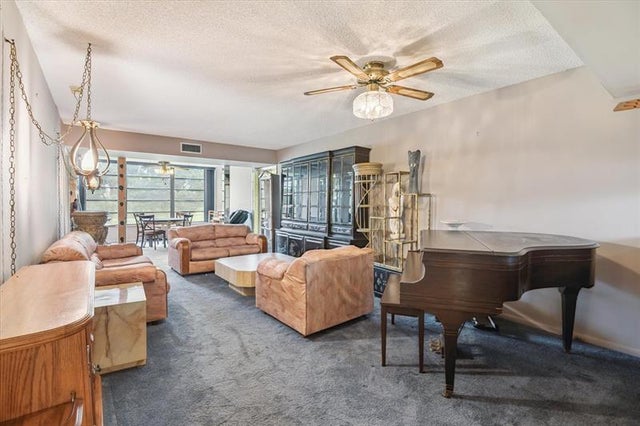 3 of 27 - 1502 Whitehall Dr 201, Davie, FL