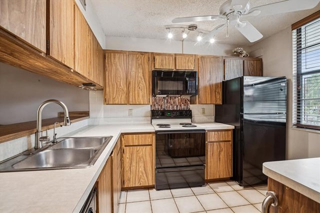 5 of 27 - 1502 Whitehall Dr 201, Davie, FL