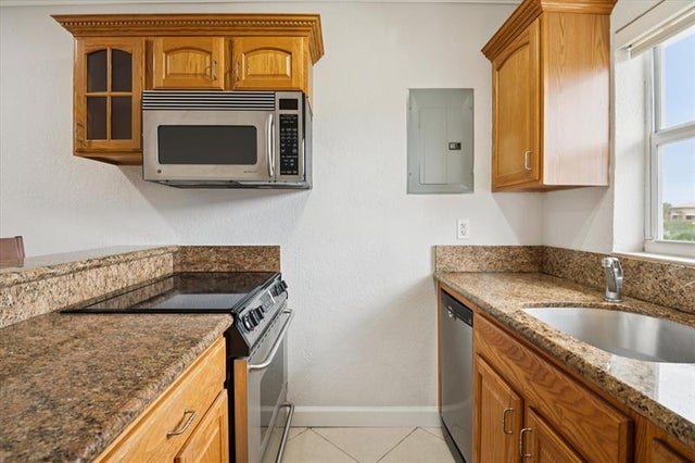 5 of 14 - 924 Se 2nd St 36, Fort Lauderdale, FL