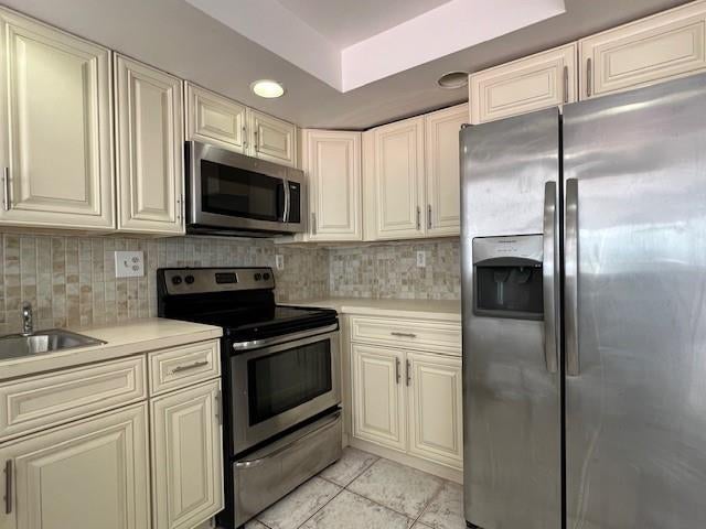 4 of 37 - 2609 N 40th Ave A-5, Hollywood, FL